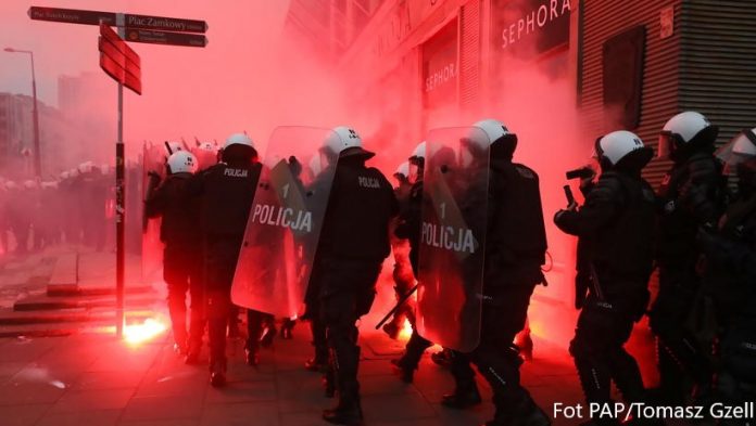 Policja Marsz Niepodległości1