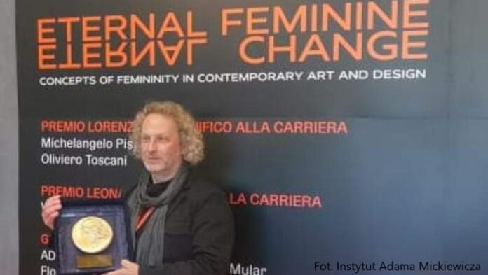 Biennale zloty medal_n