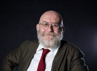 Sandrone Dazieri – w poszukiwaniu źródeł zła